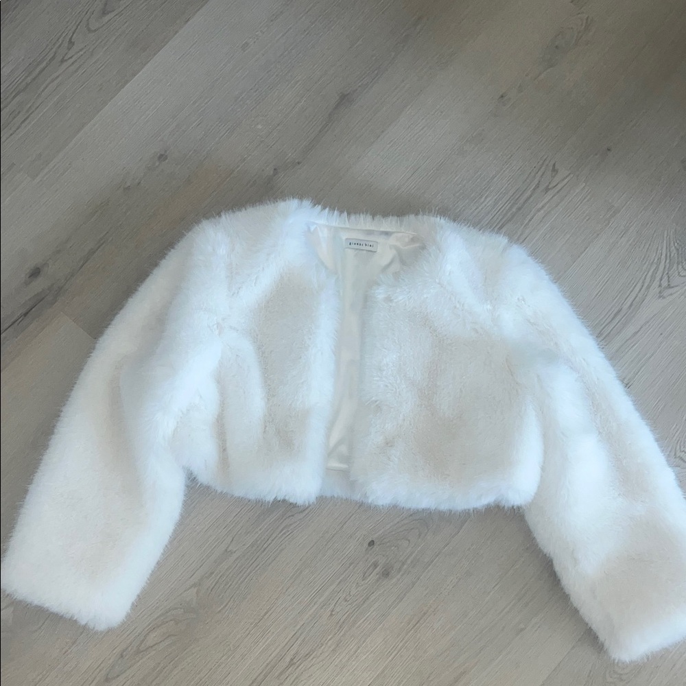 Gianni Bini Faux Fur Cropped Jacket